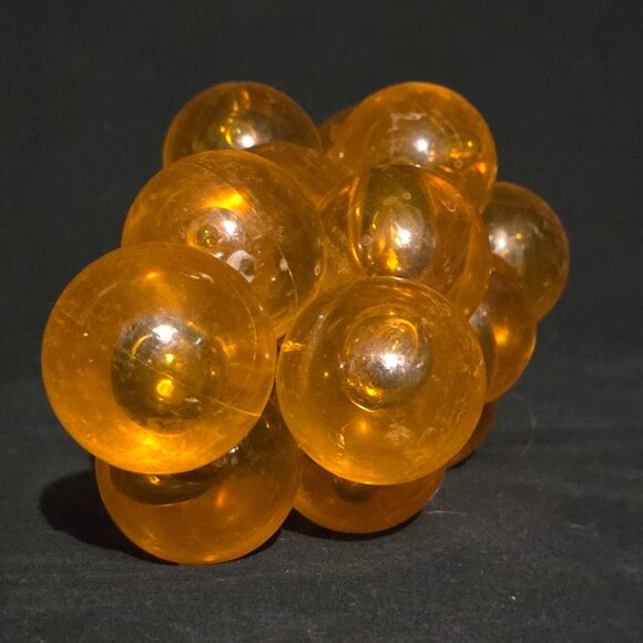 Vtg Lucite Acrylic Grape Cluster - 11" L - Picture 4 of 5